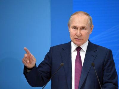 Путин поддержал создание центра по адаптации мигрантов