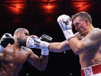 Бой Усик – Дюбуа. Фото: mirror.co.uk Бой Усик – Дюбуа. Фото: mirror.co.uk